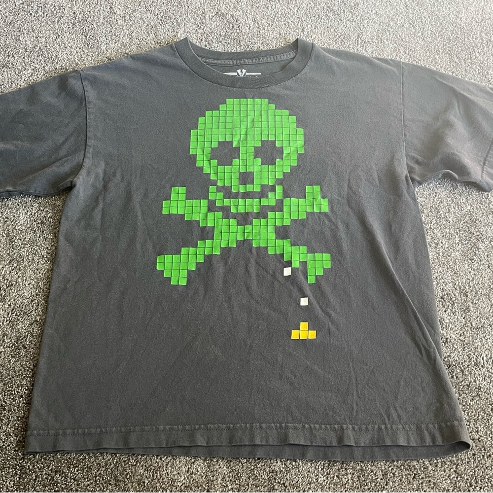 Boys XL Skull N Crossbones Virtual Gaming 8-Bit T Shirt Gray Grey